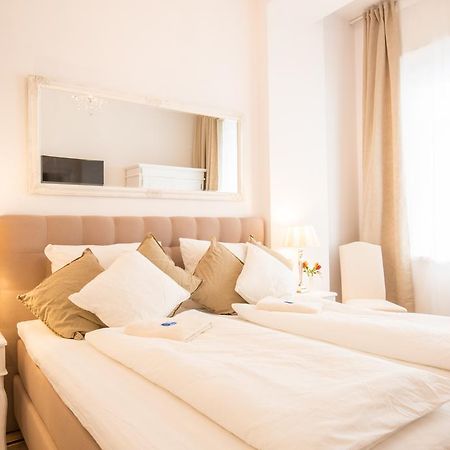 Fritz By Rockchair Apartments L Superhost Status L 3 Bedrooms Boxspringbeds 2 Bathrooms 2 Kitchen - Cozy Family & Business Flair Welcomes You! Berlijn Buitenkant foto