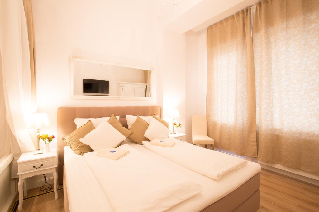 Fritz By Rockchair Apartments L Superhost Status L 3 Bedrooms Boxspringbeds 2 Bathrooms 2 Kitchen - Cozy Family & Business Flair Welcomes You! Berlijn Buitenkant foto