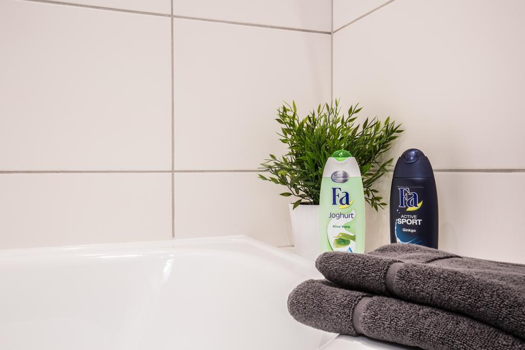 Fritz By Rockchair Apartments L Superhost Status L 3 Bedrooms Boxspringbeds 2 Bathrooms 2 Kitchen - Cozy Family & Business Flair Welcomes You! Berlijn Buitenkant foto