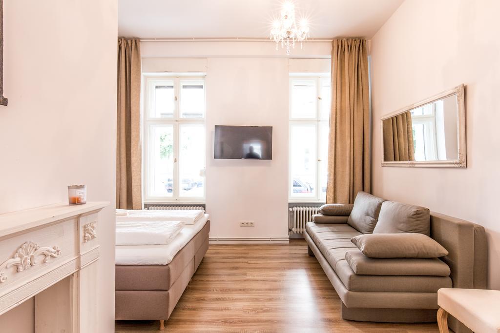 Fritz By Rockchair Apartments L Superhost Status L 3 Bedrooms Boxspringbeds 2 Bathrooms 2 Kitchen - Cozy Family & Business Flair Welcomes You! Berlijn Buitenkant foto