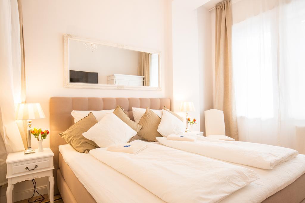 Fritz By Rockchair Apartments L Superhost Status L 3 Bedrooms Boxspringbeds 2 Bathrooms 2 Kitchen - Cozy Family & Business Flair Welcomes You! Berlijn Buitenkant foto